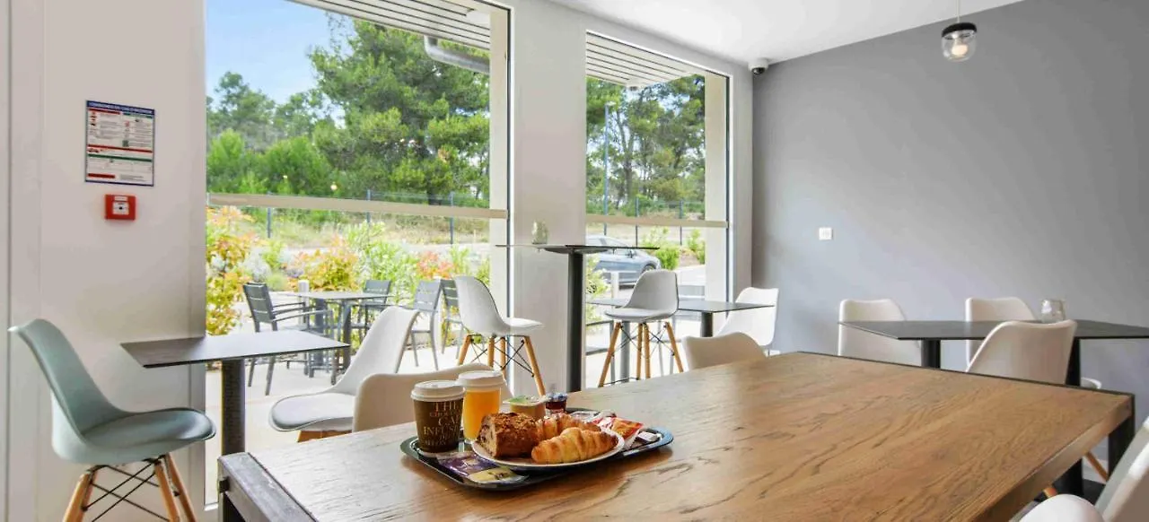 Lejlighedshotel Kyriad Residence Cabries - Plan De Campagne