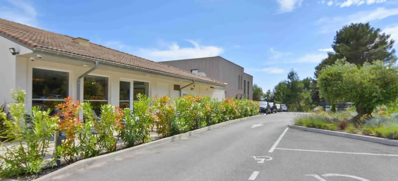 Kyriad Residence Cabries - Plan De Campagne France