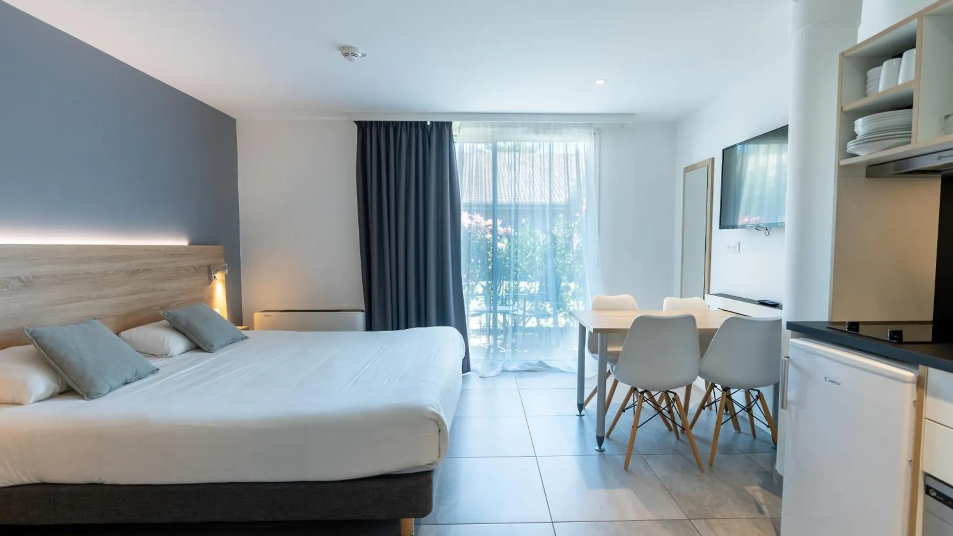 Aparthotel Kyriad Résidence Cabriès - Plan de Campagne