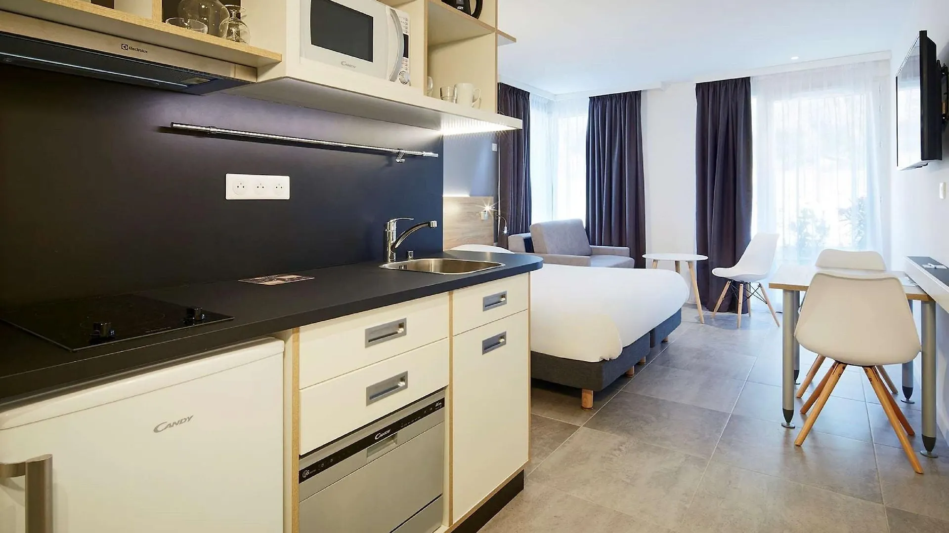 Kyriad Residence Cabries - Plan De Campagne Hotel apartamentowy
