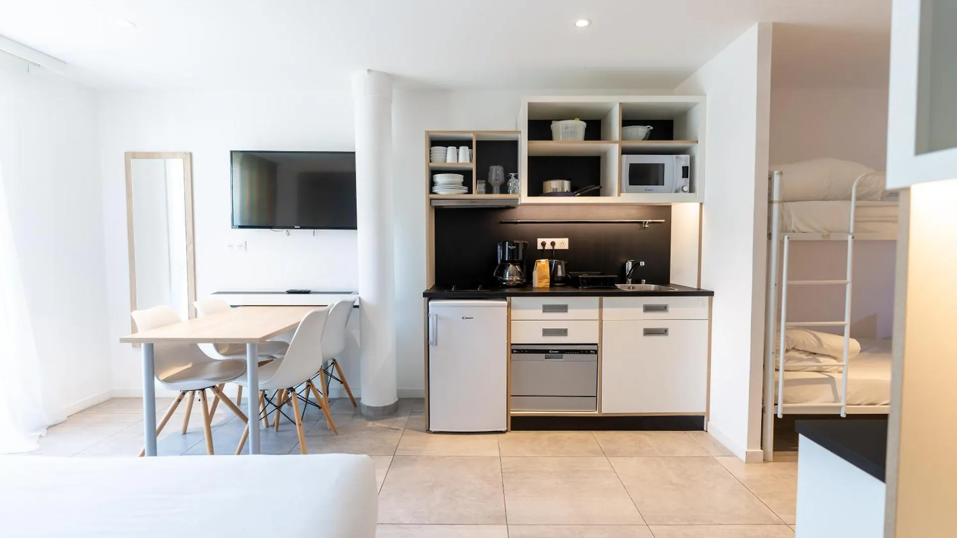 Kyriad Residence Cabries - Plan De Campagne