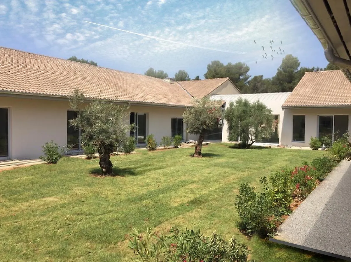 Kyriad Residence Cabries - Plan De Campagne